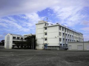 湘南台小学校外観